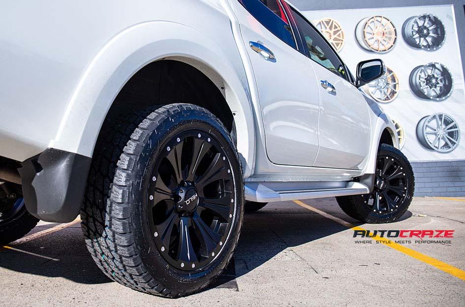 MITSUBISHI TRITON HE901 SATIN BLACK